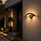 LED Außenwandleuchte mit Bewegungsmelder 18W schwarz (Norvia), am Hauseingang