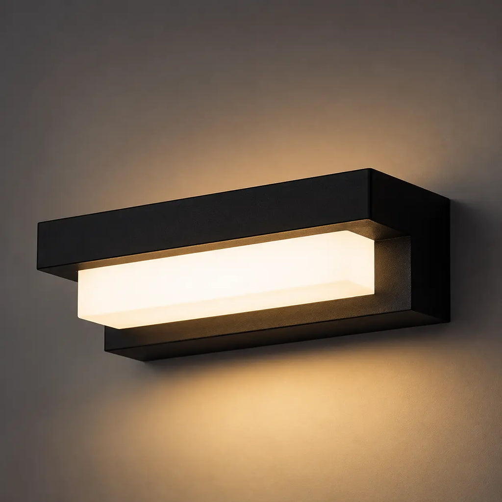 Solar Wandleuchte rechteckig mit Acryl-Diffusor schwarz (Norlyn), Frontansicht