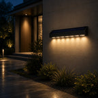 Solar Wandleuchte mit LED-Spots schwarz (Vindora), auf der Terrasse