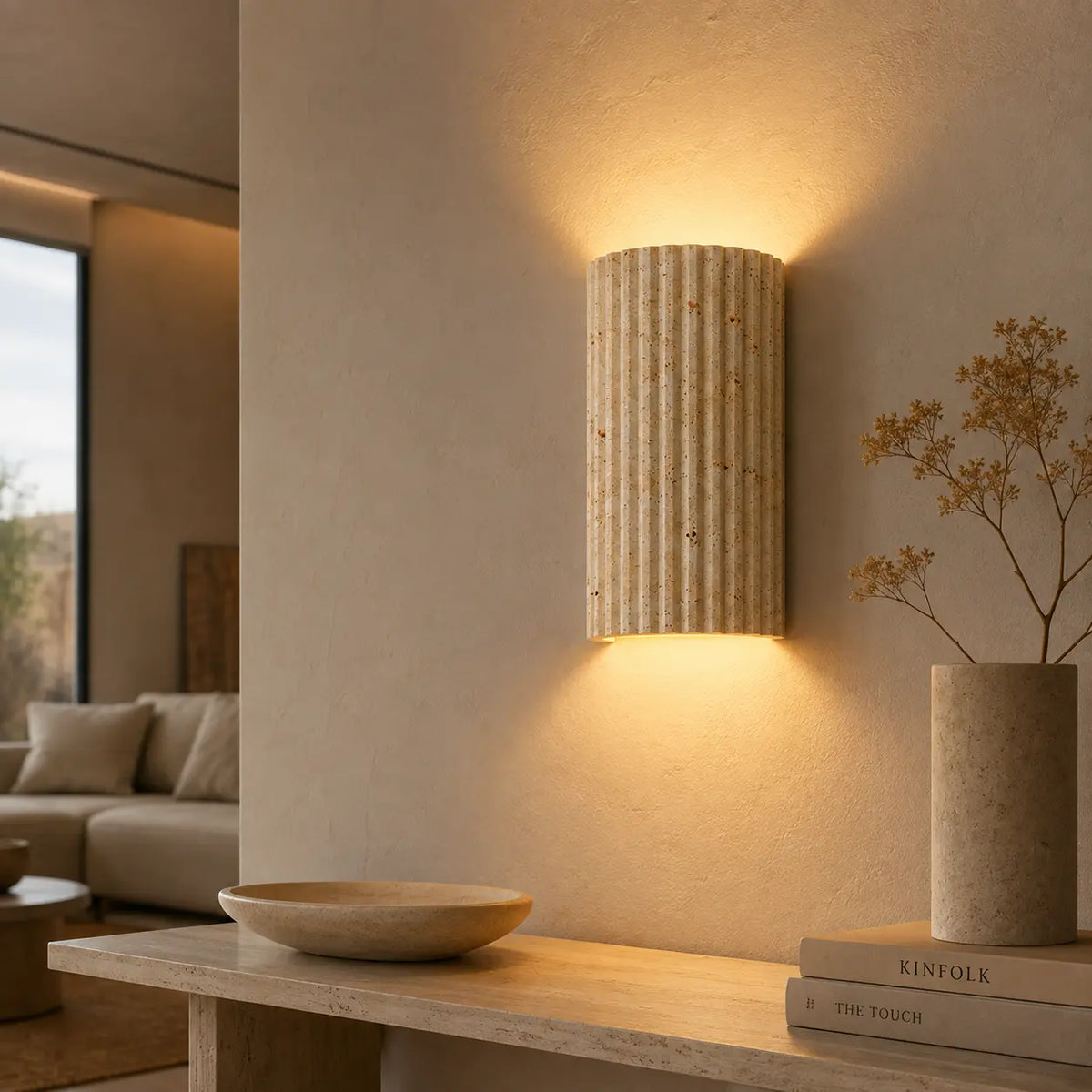LED Wandleuchte Naturstein geriffelt beige (Cambrion), im Wohnzimmer