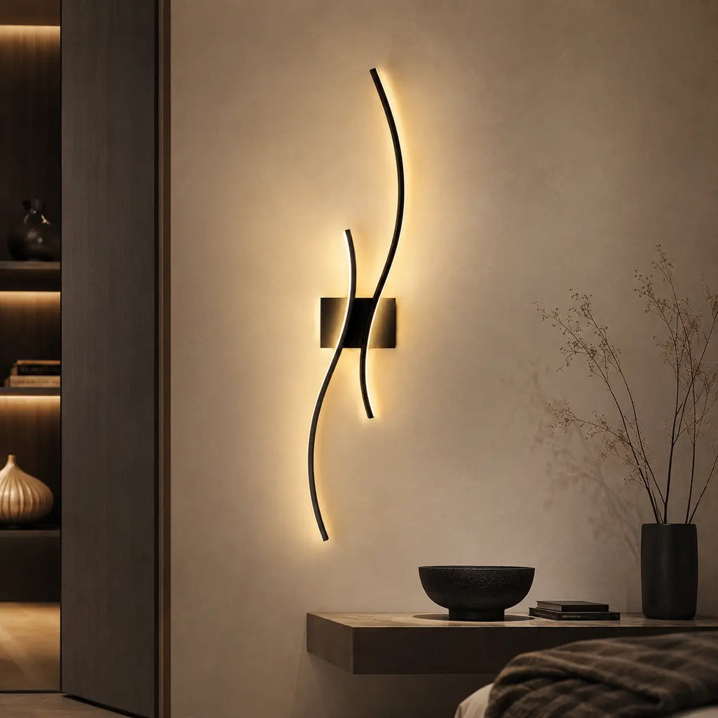 LED Wandleuchte Wellenform schwarz (Kordevan), im Schlafzimmer neben dem Bett